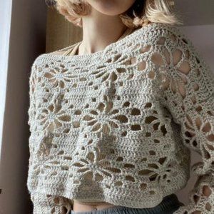 Crochet flower cut out top perfect for summer